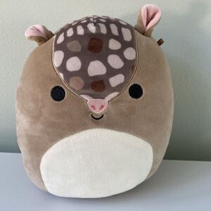Squishmallows Original Kelly Toys Thompson The Armadillo Plush Animal 8”